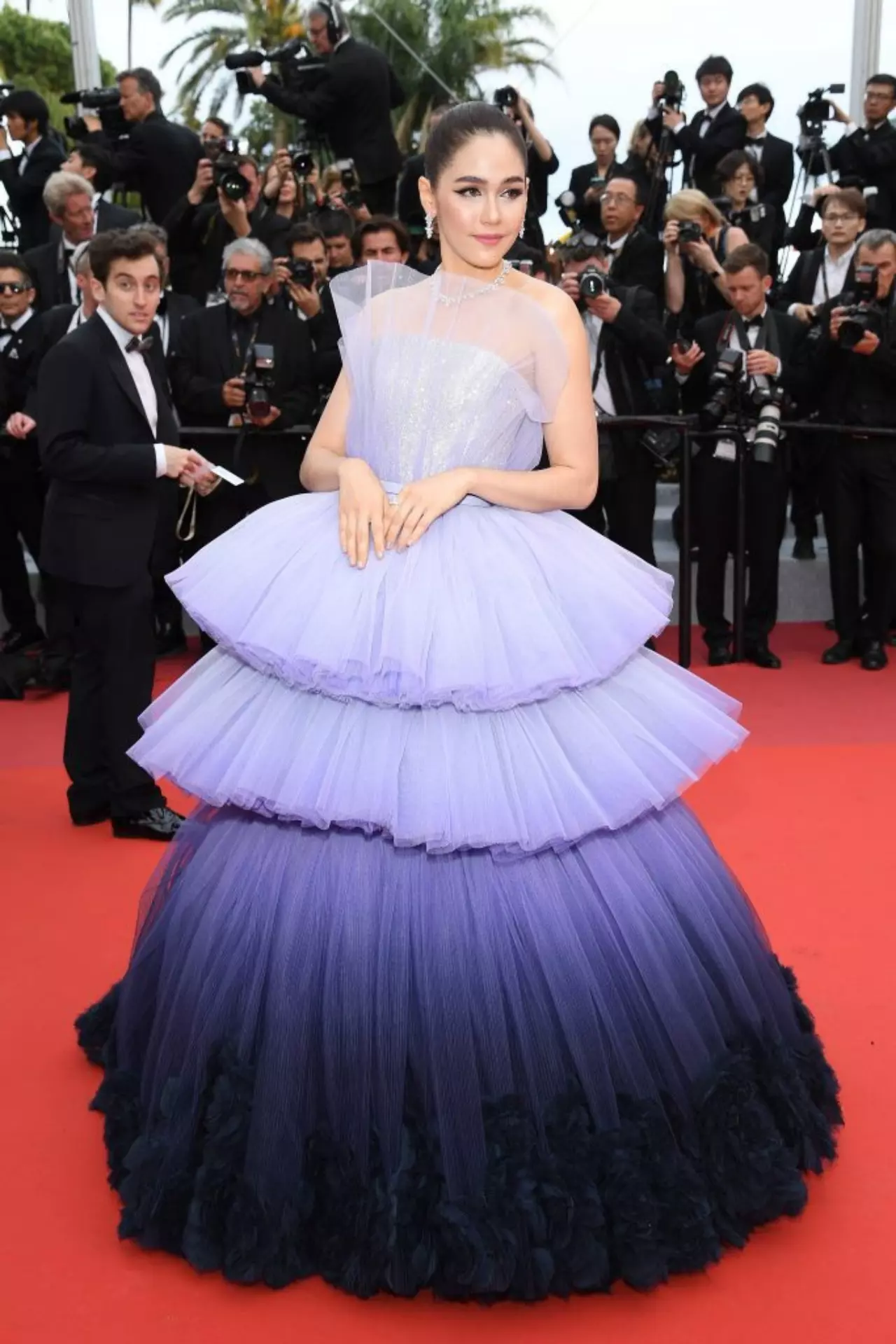 "แฟชั่น" ดาวเด่นบนพรมแดง "Cannes 2019" สวยเลอค่า ท้าทายแสงแฟลช