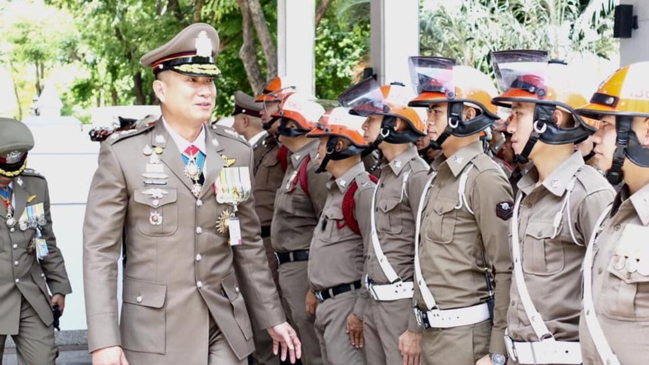 พล.ต.ต.นิธิธร จินตกานนท์ ผู้บังคับการจราจร