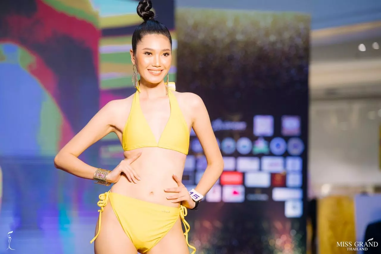 "น้องใบเตย" สาว ม.รามฯ คว้ามงกุฎมิสแกรนด์ประจวบคีรีขันธ์ 2019 ไปครอง