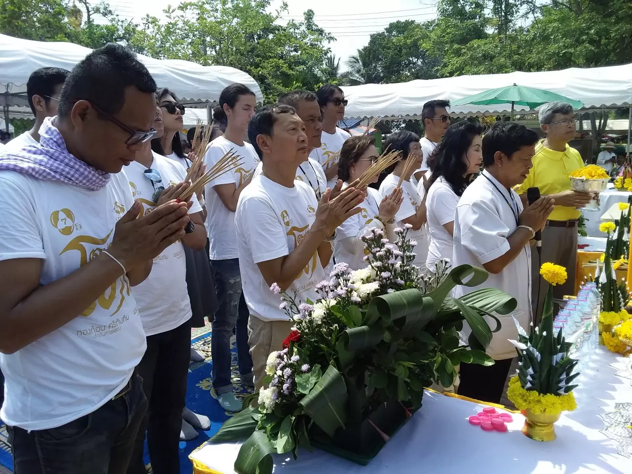 "นาคน้อย" มาแล้ว รำถวายปู่ศรีสุทโธ คอหวยปลื้ม "เลขเด็ด" โผล่ขันน้ำมนต์ (คลิป)