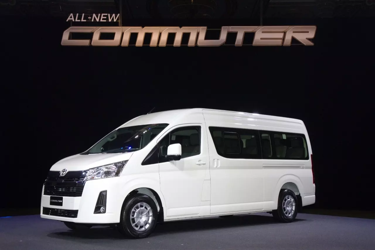 แพงกว่าเดิมนิดเดียว! ราคามาแล้ว รถตู้ TOYOTA NEW COMMUTER 2019
