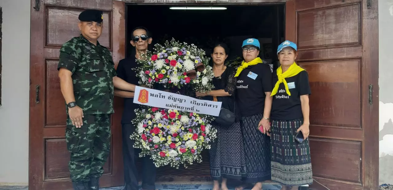 ผวจ.อุดรฯ มอบเงินช่วยเหลือฮีโร่รวม 4.9 แสน ครอบครัวปลาบปลื้มระคนเศร้า (คลิป)