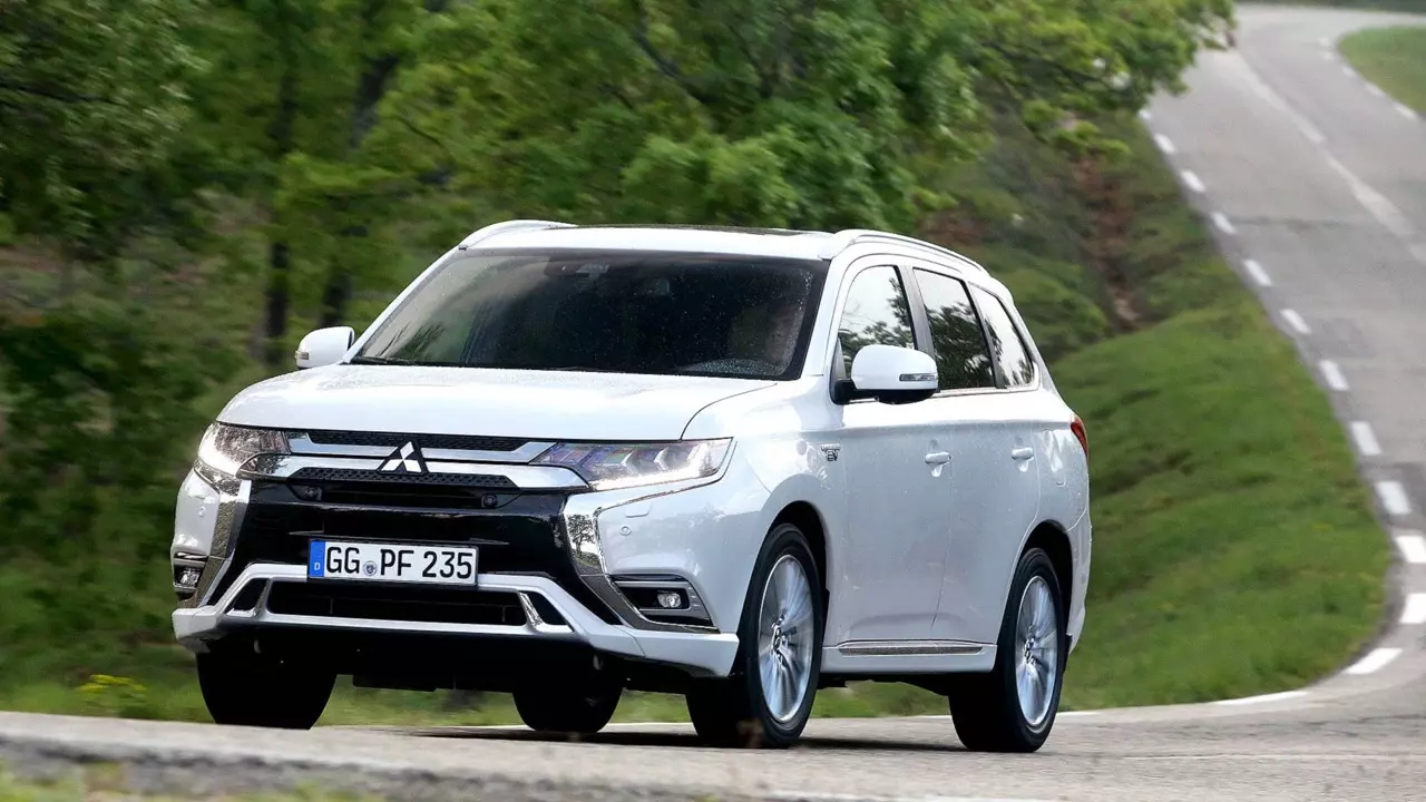 Mitsubishi outlander on sale phev 2.0