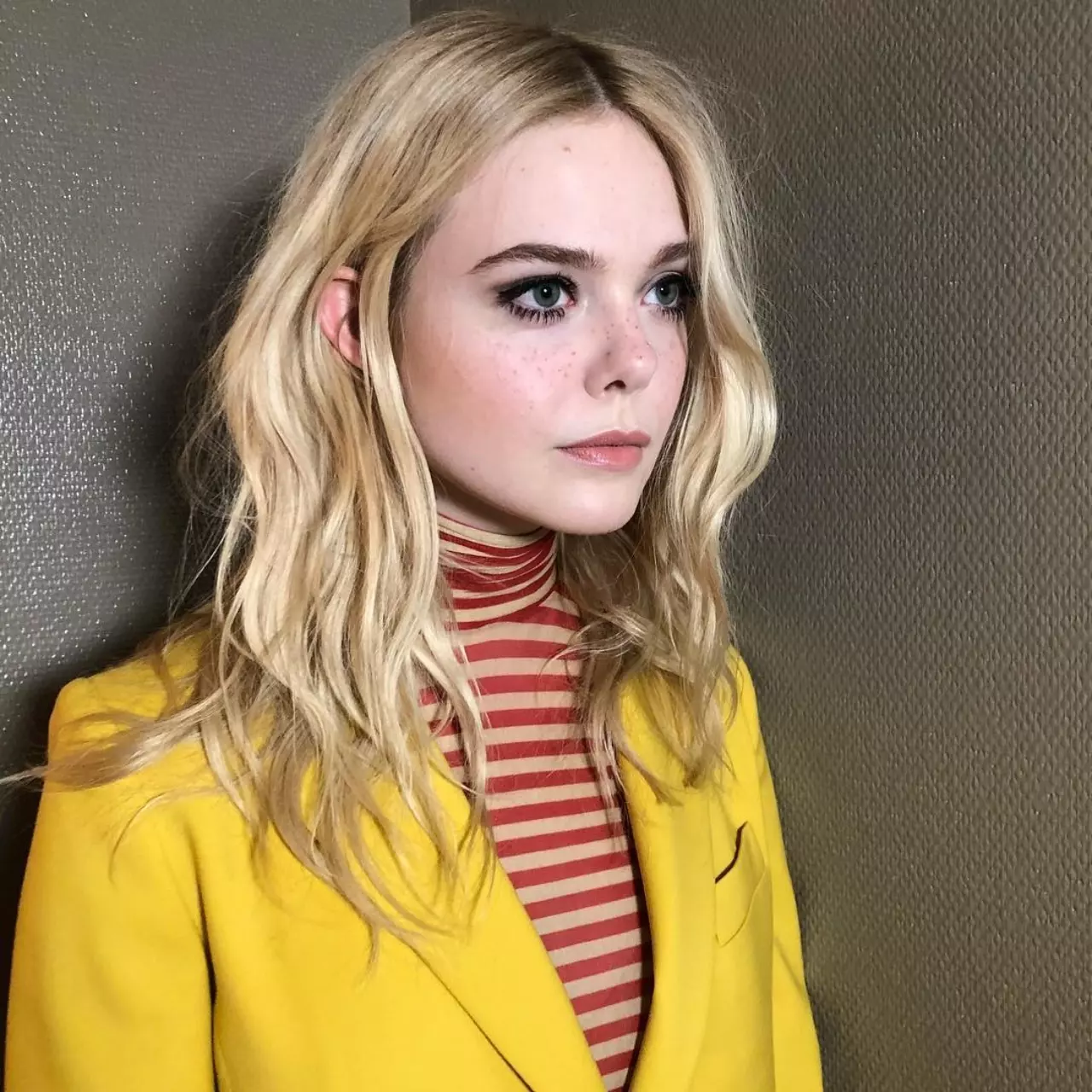 แฟชั่นไอคอนระดับโลก "Elle Fanning" เก่ง มีสไตล์ มิกซ์แอนด์แมตช์ไม่มีเบื่อ
