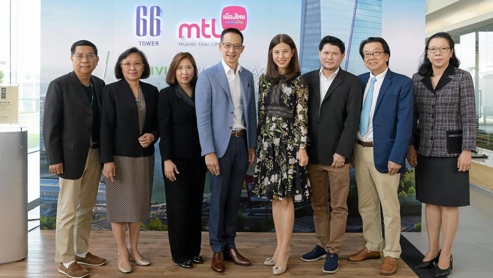 น่าไปเช่ามาก สาระ ล่ำซำ และ นิธิพัฒน์ ทองพันธุ์ เปิดตัว “66 Tower” โครงการอาคารสำนักงานให้เช่าเกรดเอ ใกล้ซอยสุขุมวิท 66 โดยมี อุทร ภูษิตกาญจนา, เสริญ วิเทศพงษ์ และ อลิวัสสา พัฒนถาบุตร มาร่วมงานด้วย ที่เมืองไทยประกันชีวิต สำนักงานใหญ่ วันก่อน.