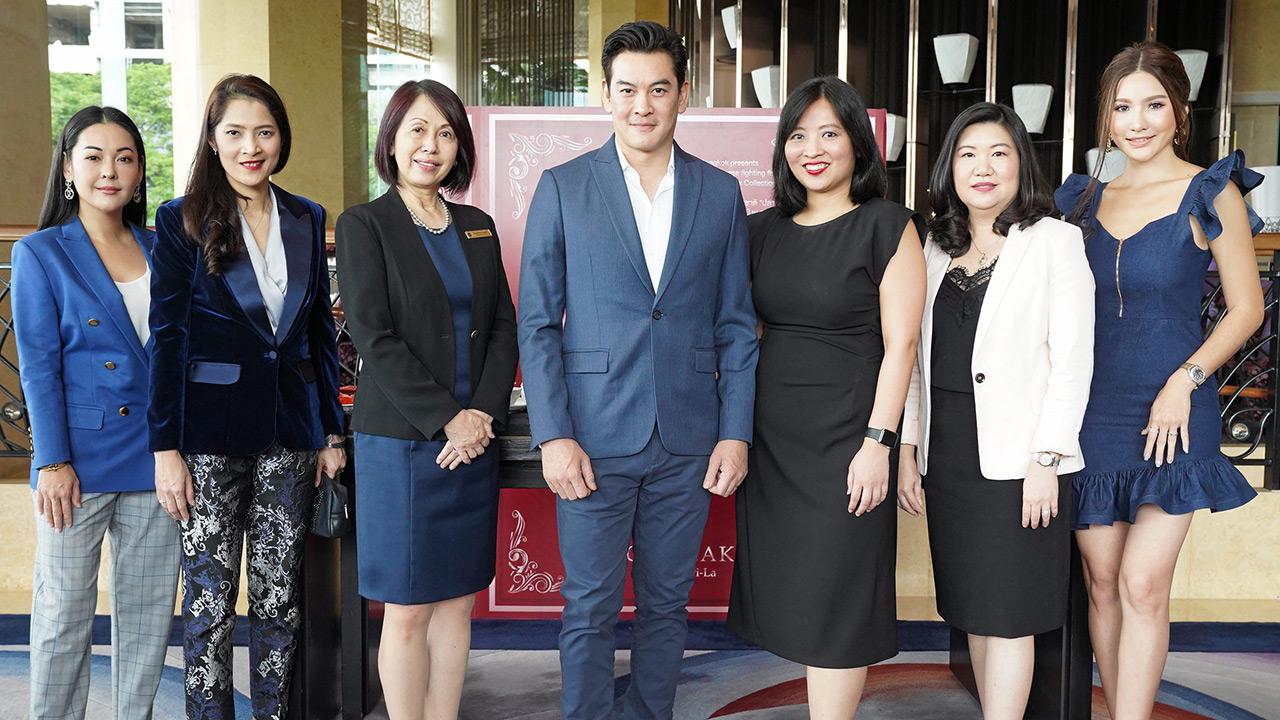 อร่อยแน่ จิรัฐติกาล ศิริพูนทรัพย์, โสภิณ กระแสสินธุ์ และ แคโรไลน์ เชีย จัดกิจกรรมเวิร์กช็อปให้สมาชิกบัตรเครดิตยูโอบี พรีวิไมลส์ พริวิเลจ แบงก์กิ้ง ทดลองทำขนมไหว้พระจันทร์ โดยมี วิรินทร์ญา เมธีพัฒนฉัตร์ และ ชาคริต แย้มนาม มาร่วมงานด้วย ที่โรงแรมแชงกรี-ลา วันก่อน.