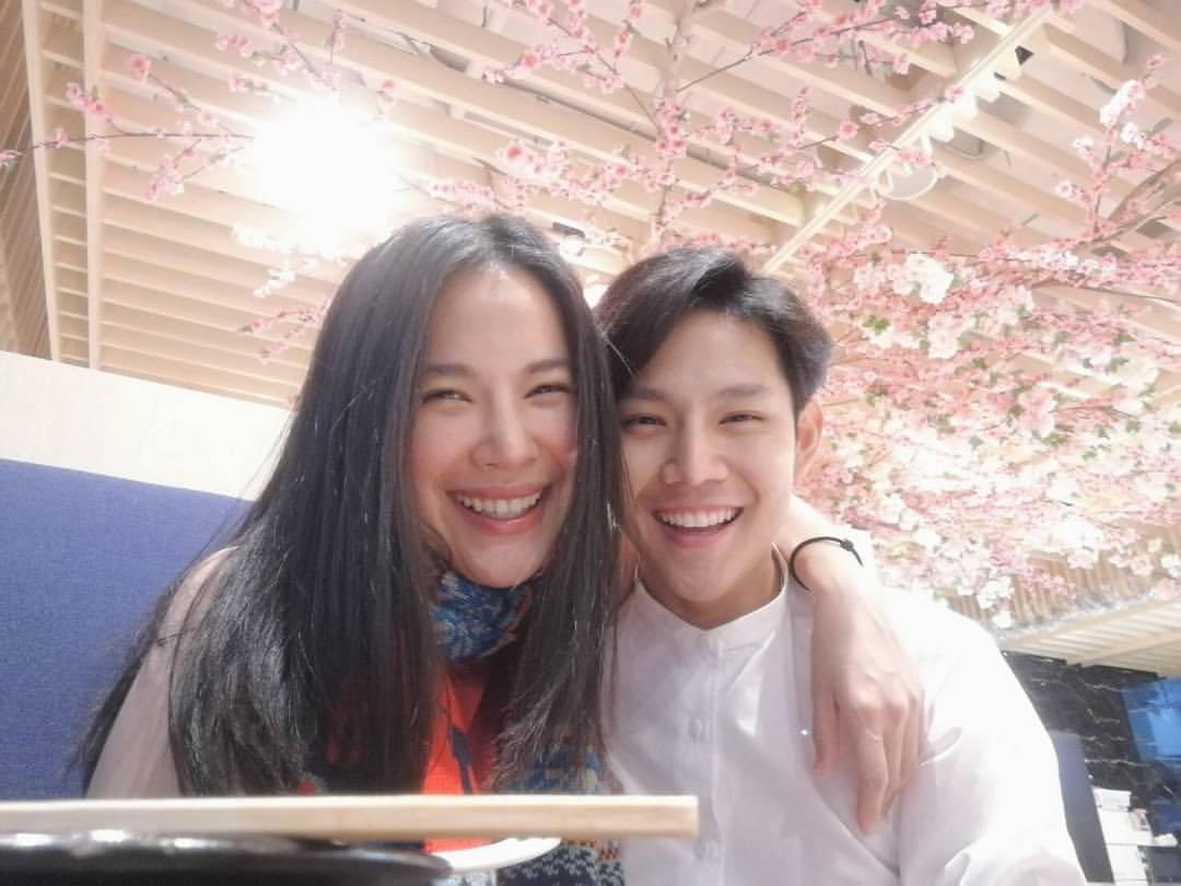 โบวี่-โอม ขอบคุณภาพจากไอจี @ohmisw