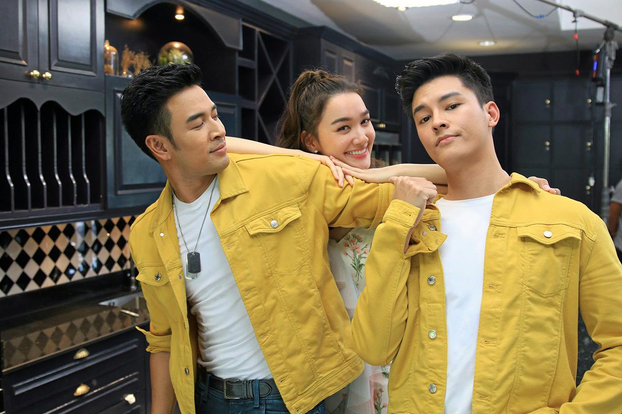 2 หนุ่มรุมแกล้ง ‘เดียร์น่า’