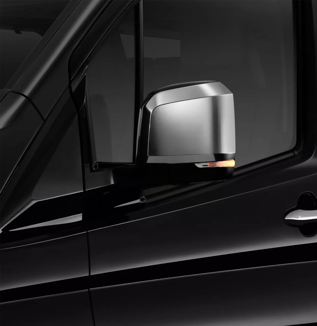 ราคาดีงาม มาแล้ว! รถตู้มหาชนคนรักครอบครัว Toyota Majesty
