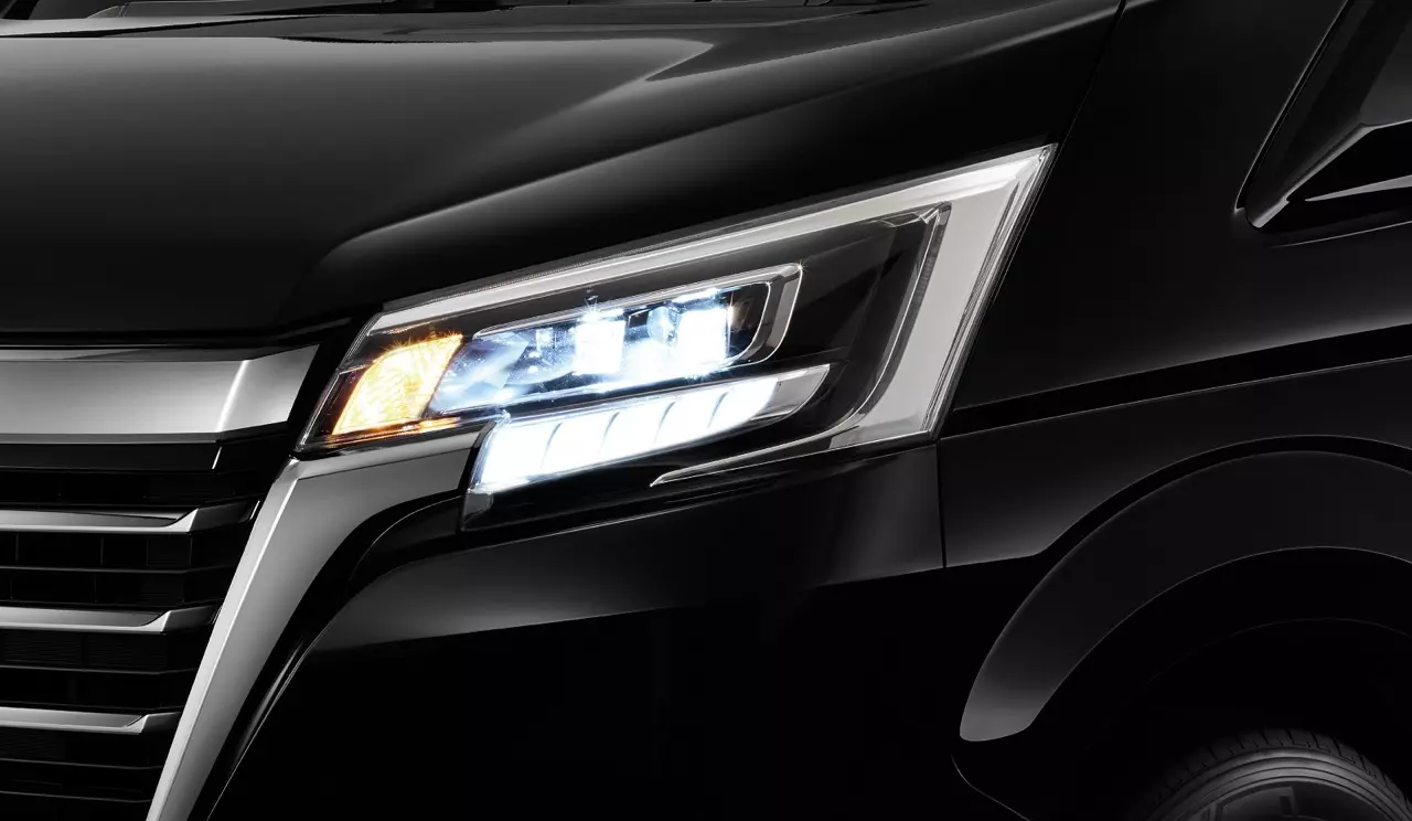ราคาดีงาม มาแล้ว! รถตู้มหาชนคนรักครอบครัว Toyota Majesty