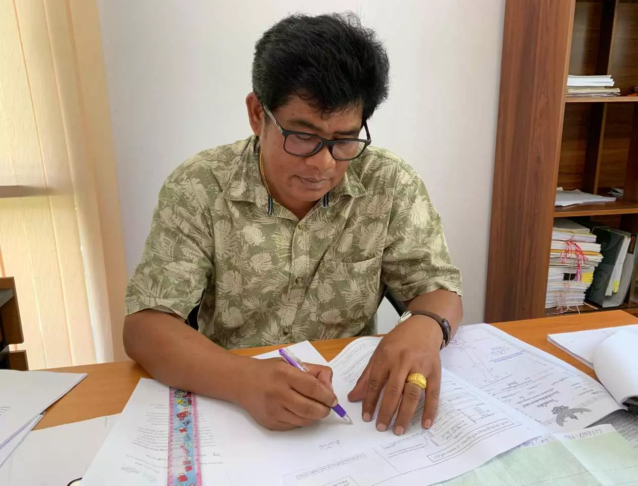 ขูดถนนลดอุบัติเหตุ เผยวิธีโบราณ แก้รถวิ่งเร็ว ทางลื่น ได้ผลชะงัด