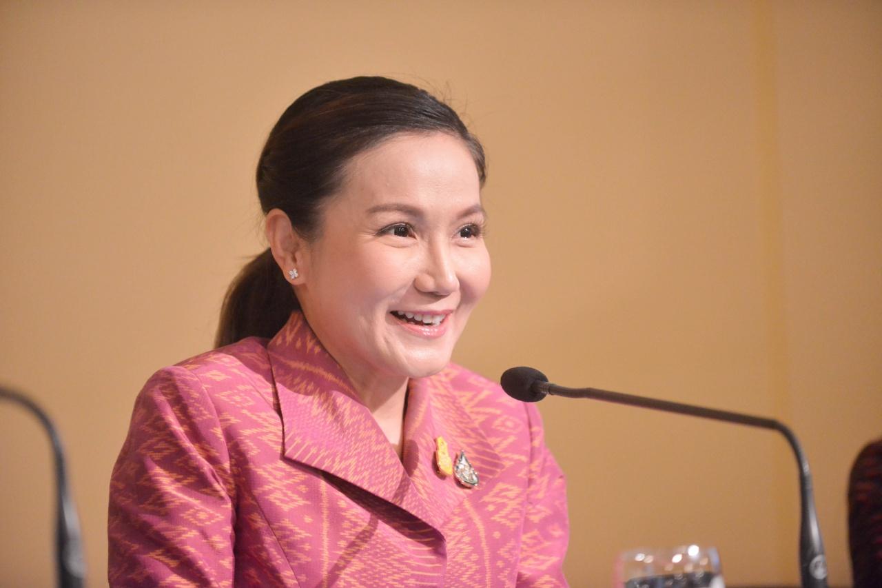 นางนฤมล ภิญโญสินวัฒน์ โฆษกประจำสำนักนายกรัฐมนตรี