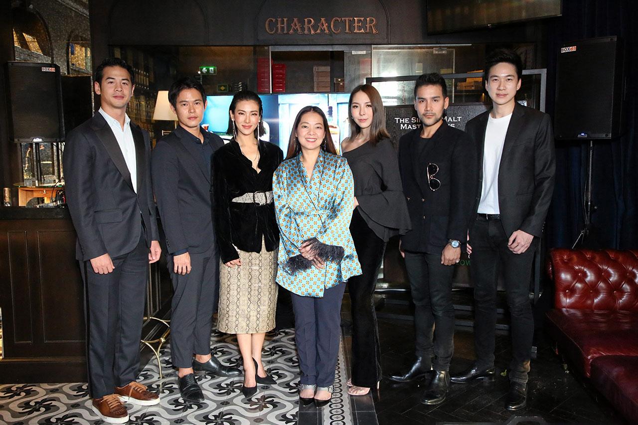ดื่มเพลิน จรินี วงศ์กำทอง จัดกิจกรรมฝึกอบรม “ซิงเกิ้ล มอลต์ มาสเตอร์คลาส” เพื่อให้ความรู้เกี่ยวกับซิงเกิ้ล มอลต์ จากสกอตแลนด์ โดยมี วฤธ หงสนันทน์, ศิริโชค กุลฉันทรุจิกร, ณัฏฐ์ ธนิน คุณาธนาฒย์ และ เขริกา โชติวิจิตร มาร่วมงานด้วย ที่โรงแรมคอมพาส สกายวิว วันก่อน.