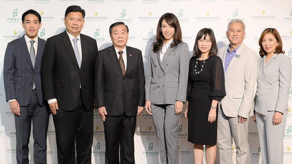 อยู่สบาย - พราวพุธ ลิปตพัลลภ จัดงานเปิด “อินเตอร์คอนติเนนตัล เรสซิเดนเซส หัวหิน” โครงการที่พักอาศัยระดับลักชัวรีบนที่ดินติดชายหาดใจกลางเมืองหัวหิน โดยมี อนุวัฒน์ เมธีวิบูลวุฒิ, ไพสิฐ แก่นจันทน์ และ พสุ ลิปตพัลลภ มาร่วมงานด้วย ที่โรงแรมอินเตอร์คอนติเนนตัล วันก่อน.