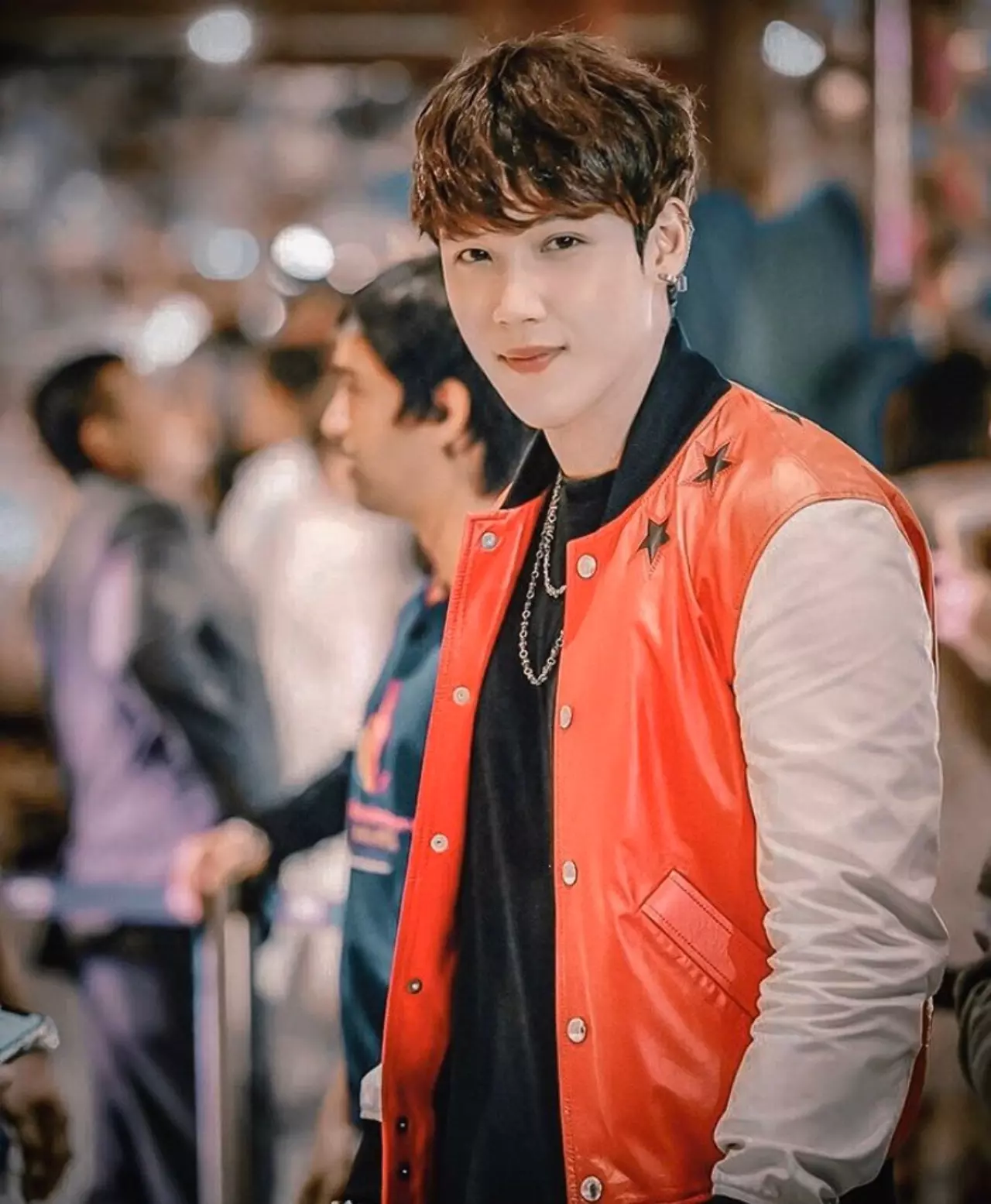 Dj ดาว แดง