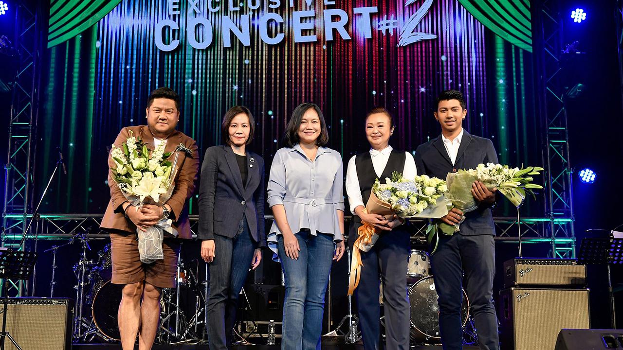 เพื่อแฟนๆ ภฤตยา สัจจศิลา และ ภารณี เชิดวิศวพันธุ์ จัดกิจกรรม “อาคเนย์ EXCLUSIVE CONCERT#2” ส่งมอบความสุข ให้กับลูกค้าคนพิเศษด้วยคอนเสิร์ตจากศิลปิน “เจนนิเฟอร์ คิ้ม” และ “เบน ชลาทิศ” ที่ลูกค้าเป็นผู้เลือกด้วยตัวเอง ที่สามย่านมิตรทาวน์ วันก่อน.
