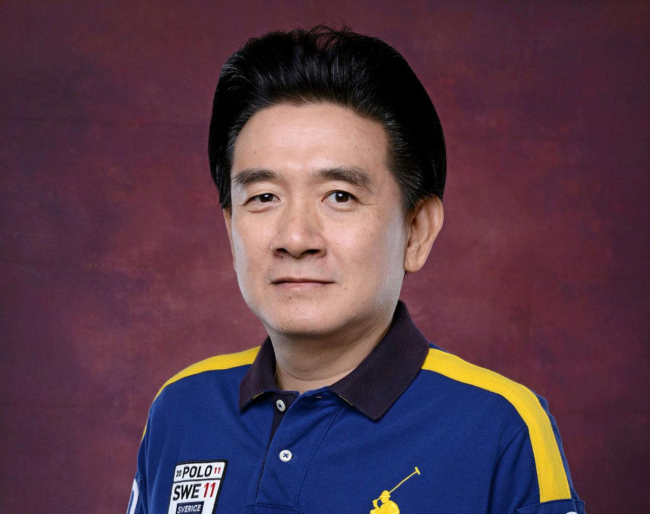 นายยุทธนา ศรีตะบุตร นายก อบจ.หนองคาย และผู้อำนวยการสร้าง “ตำนานสงครามปราบฮ่อ”.