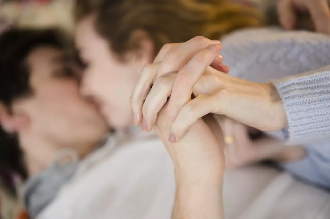 คิดจูบเสี่ยงติด 10 ข้อปฏิบัติกักตัว 14 วัน หายป่วย ภูมิคุ้มกันโควิด -19