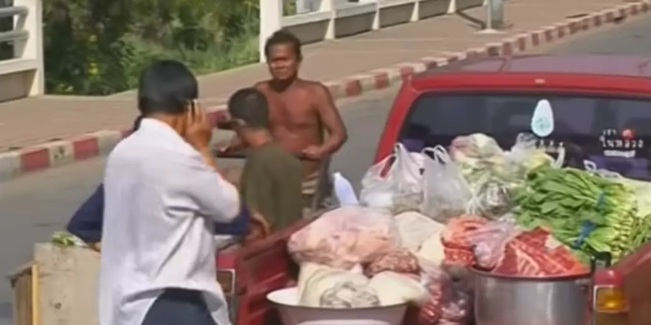 สุดเศร้าทั้งอำเภอ สิ้นตำนานคนดี “ลุงเสรี คนบุญผู้หยาบช้า” เสียชีวิตในวัย 76 ปี