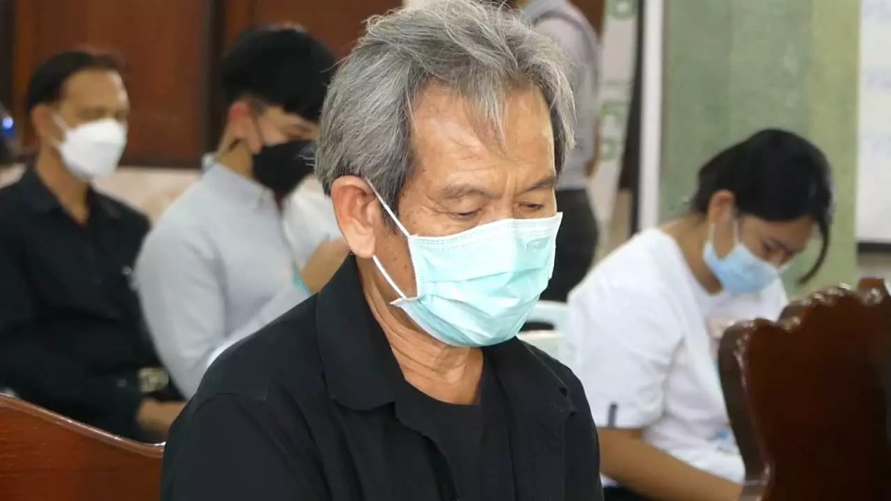 เผาแล้ว "หมอปอ" ครอบครัวสุดอาลัย เพื่อนคาใจปมตายจากวัคซีนเข็ม 3 หรือไม่