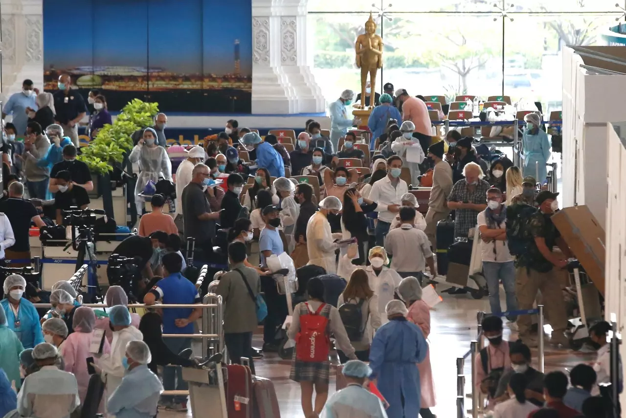 ไทยเก็บนักท่องเที่ยว 300 บาท ค่าเหยียบแผ่นดิน ได้ไม่คุ้มเสีย ยุคโควิดไม่จบ