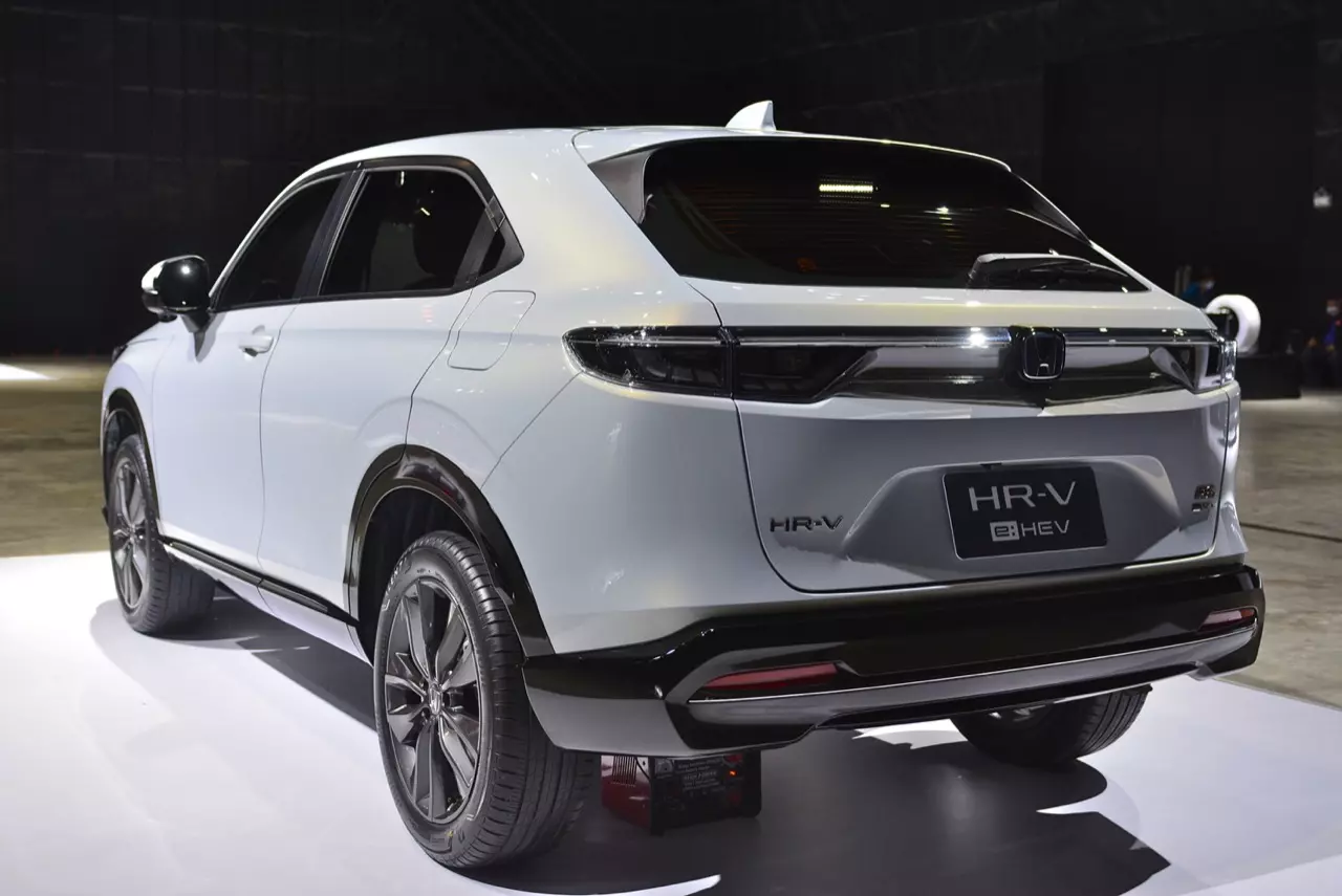 สัมผัสแรก ทดสอบ HONDA NEW HR-V e:HEV RS 