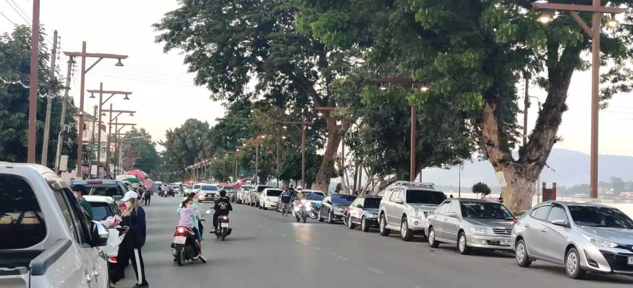 หยุดยาววันพ่อเชียงแสนคึกคัก หลังเปิดให้ท่องเที่ยว พาเงินสะพัดหลายสิบล้าน