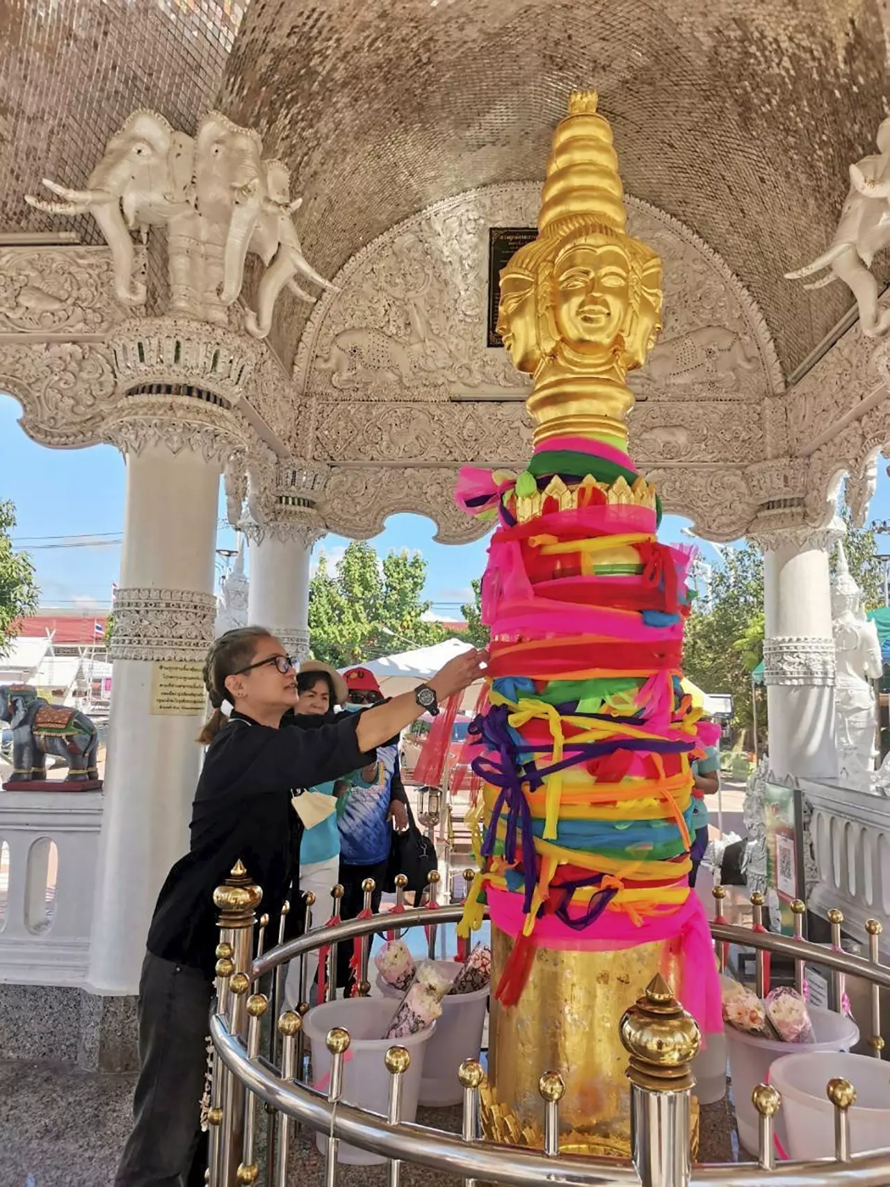 ขอพร..พรหมพักตร์สี่หน้า ศรัทธา “เสาหลักเมืองน่าน”