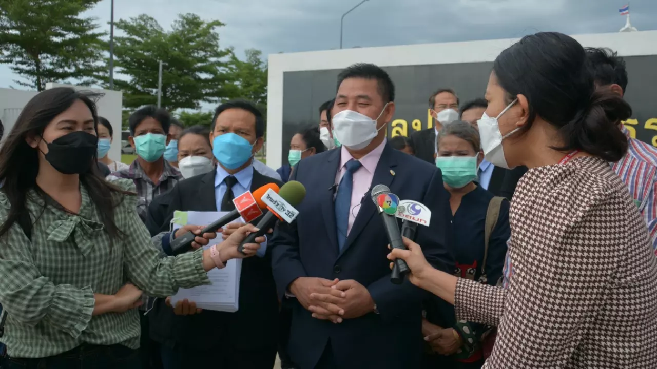 คนสุพรรณฯฟ้องควบ ก.เกษตร-กรมชลฯ เรียก 142 ล้าน ปล่อยน้ำทำนากุ้งเจ๊ง