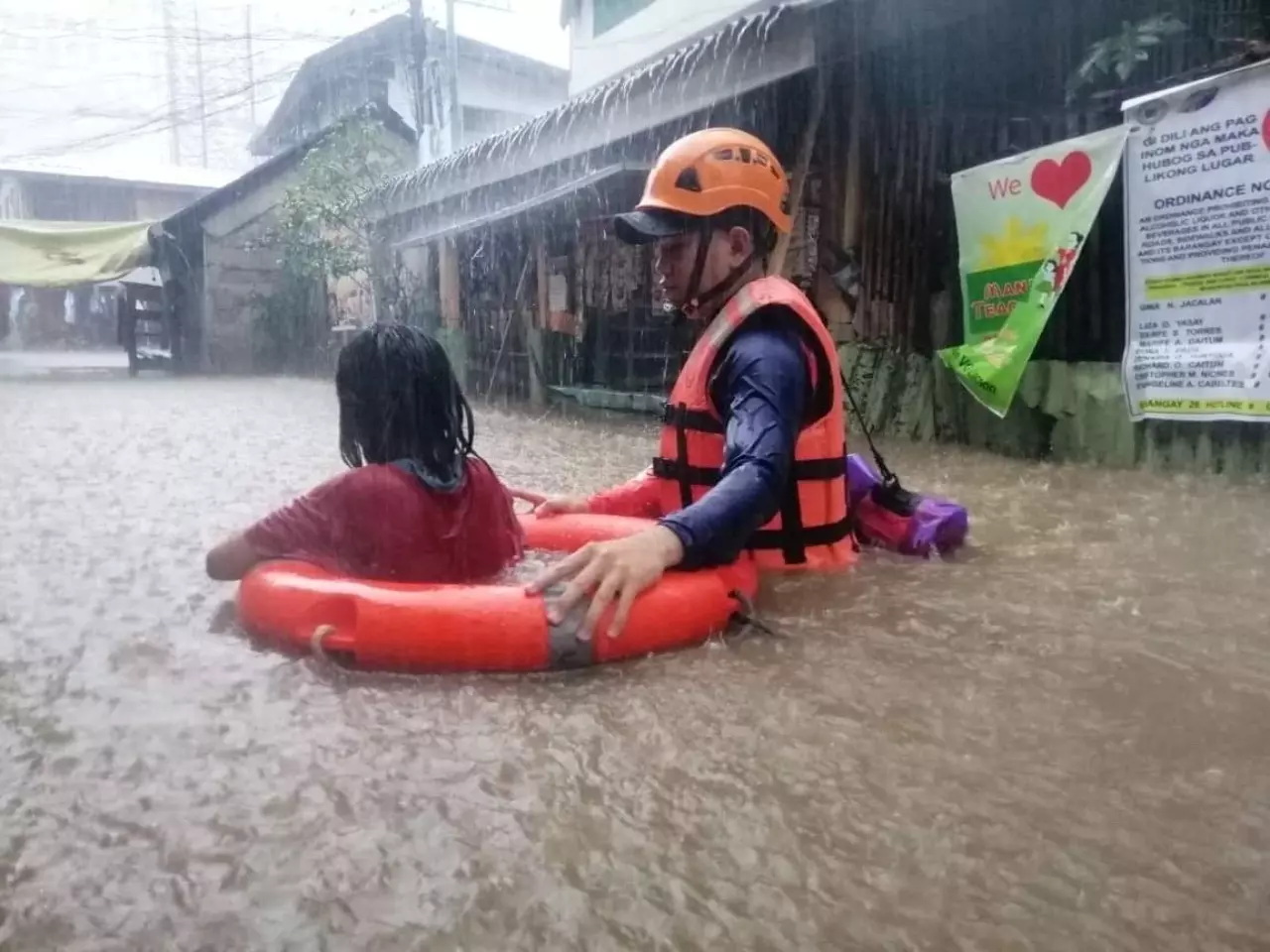 สุดสะพรึง ซุปเปอร์ไต้ฝุ่น ราอี ทวีกำลังแรงสุดระดับ 5 ถล่มฟิลิปปินส์ยับ