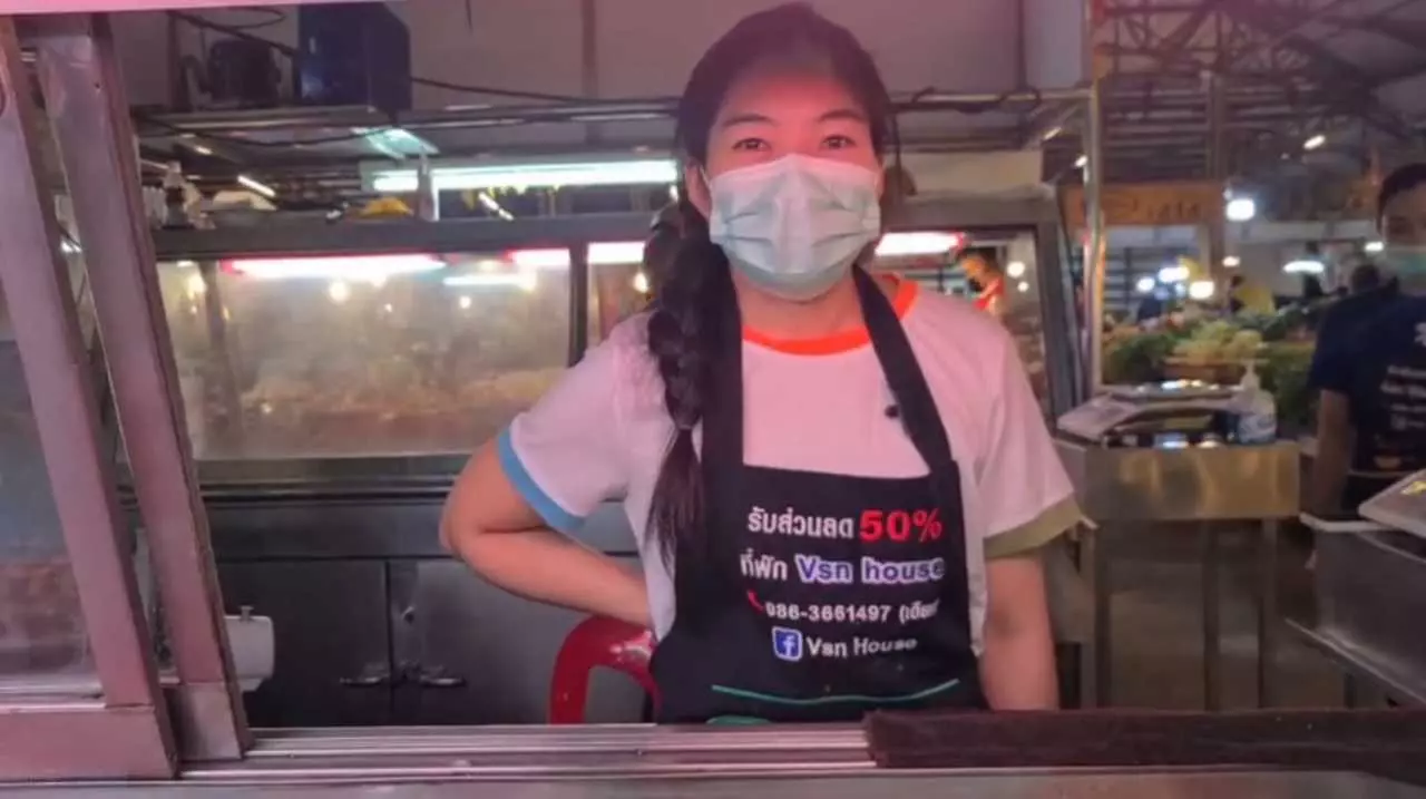 ช่วงปีใหม่หมูแพง เป็นปัญหาเดือดร้อนทั้งคนขาย คนซื้อ และร้านอาหารตามสั่ง