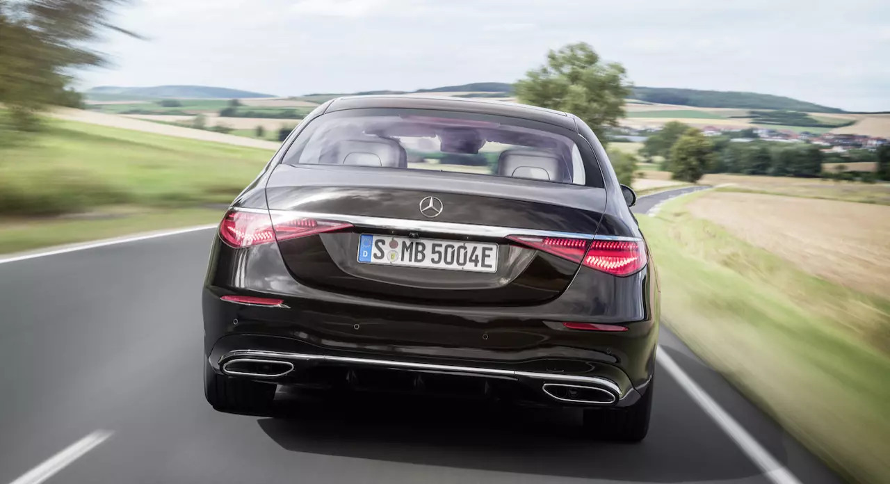 ประกอบไทย วิ่งไกลด้วยเครื่องและมอเตอร์ Mercedes-Benz S 580 e AMG Premium