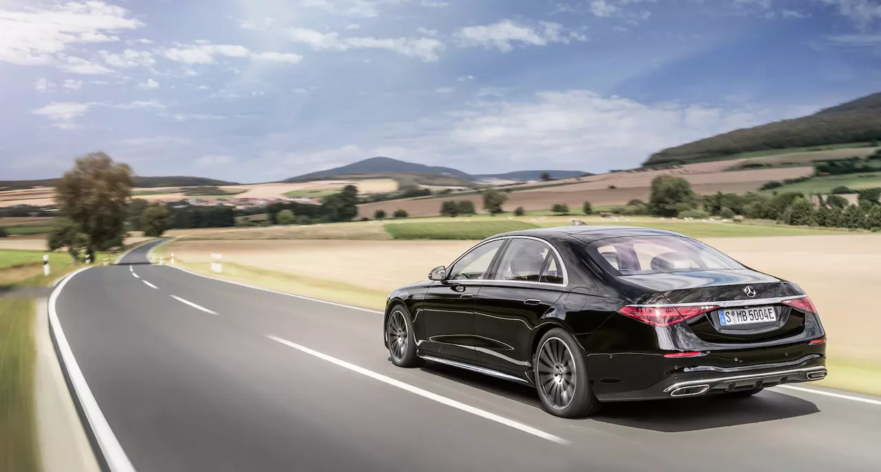 ประกอบไทย วิ่งไกลด้วยเครื่องและมอเตอร์ Mercedes-Benz S 580 e AMG Premium