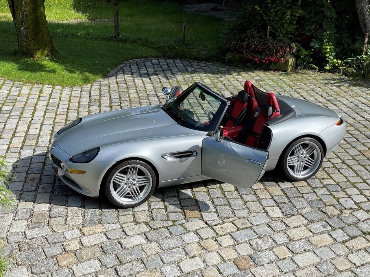 อัลบั้มที่มีรูปภาพมากกว่า 48 รูปของ Bmw Z8 ใน ไทย - Nec