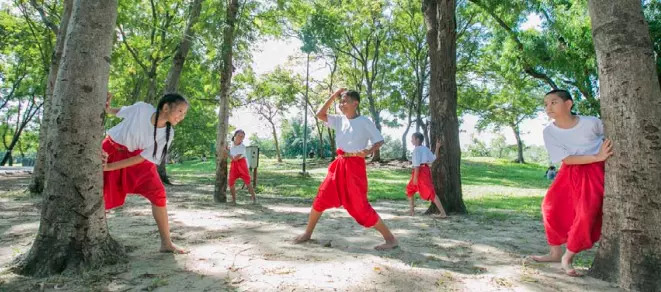 12 การละเล่นไทย มีอะไรบ้าง ที่เด็กๆ ควรรู้จัก