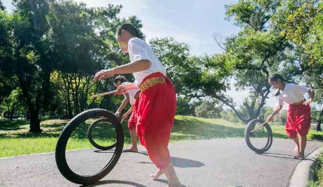 12 การละเล่นไทย มีอะไรบ้าง ที่เด็กๆ ควรรู้จัก