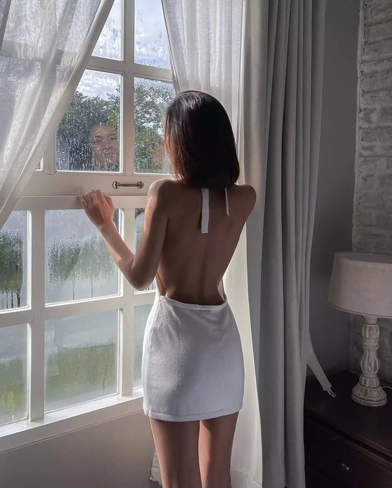 กร้าวใจสุดๆ น้ำตาล ชลิตา ในชุดเซ็กซี่เกินต้าน โชว์หุ่นแบบบางเฉียบ