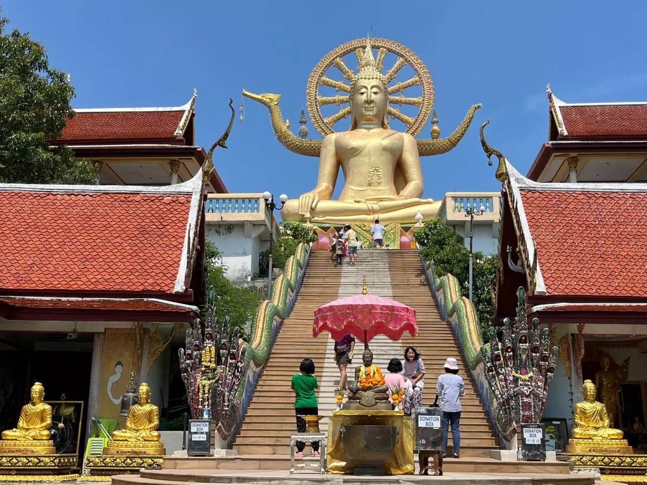 สงกรานต์ปี 65 เกาะสมุยไม่เหงา คนแห่เที่ยววันครอบครัว ทำบรรยากาศคึกคัก