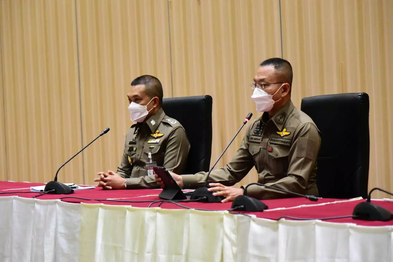 โรเบิร์ต รับขับเรือไม่เป็นออกตัวกระชาก ทำแตงโมตกน้ำกราบซ้ายขณะลุกขึ้น