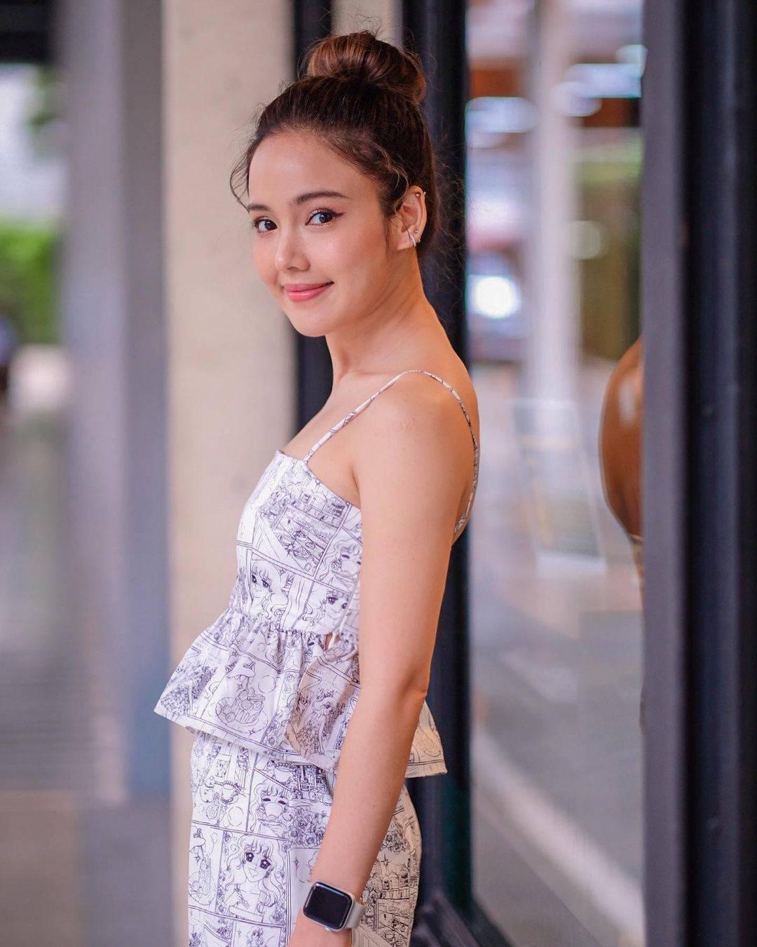 จอย ชลธิชา ขอบคุณภาพจากไอจี @joychonticha