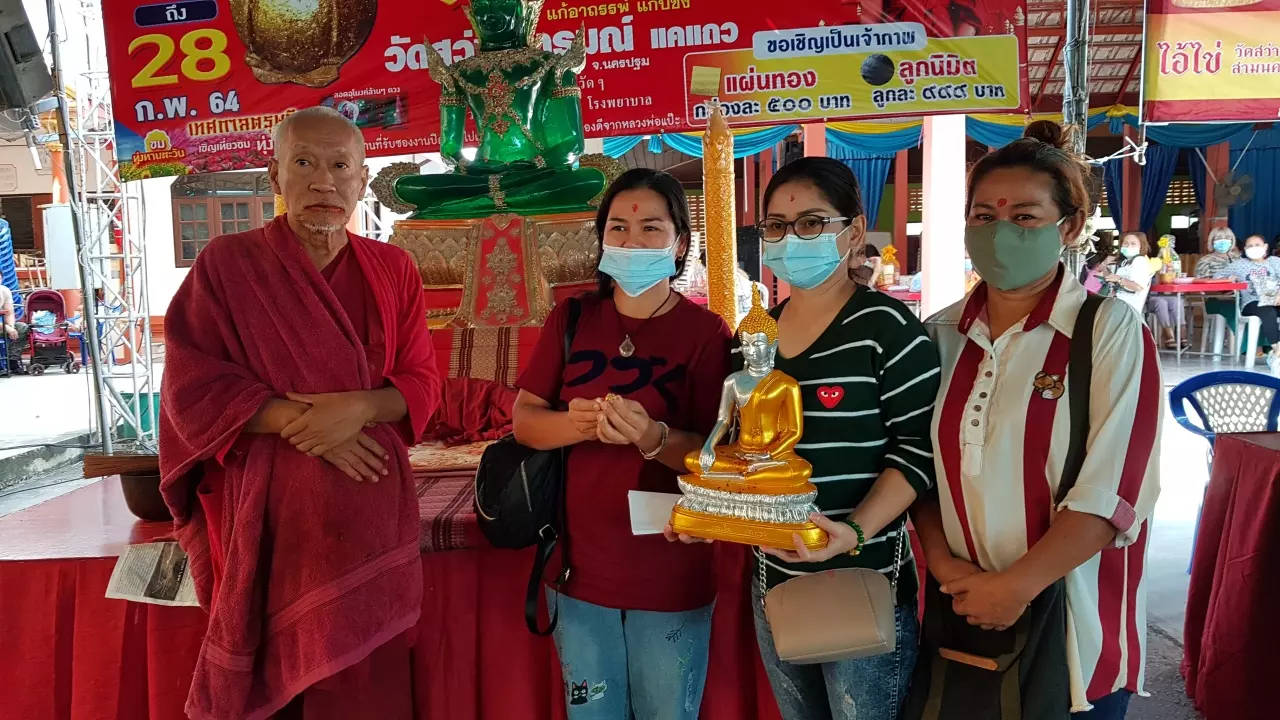 สาวถูกหวย 6 งวดติดถวายทองคำ "องค์ราหู" ไม่พลาดลุ้น "เลขเด็ด" เซียมซี