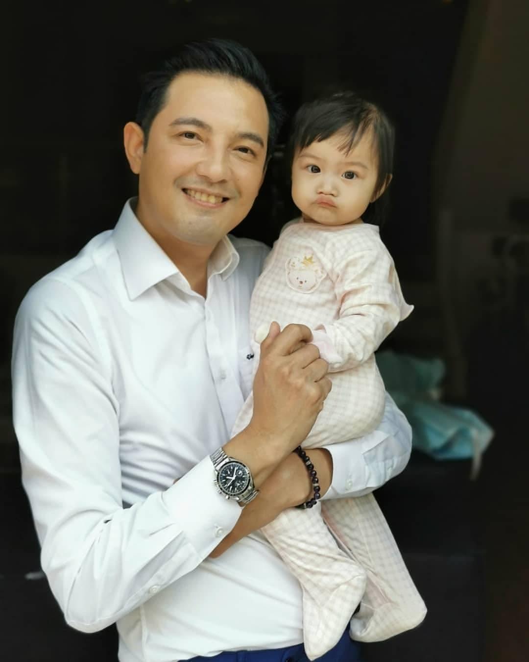 หนุ่ม ศรราม และน้องวีจิ ลูกสาว ขอบคุณภาพจากไอจี @sornram_theappitak