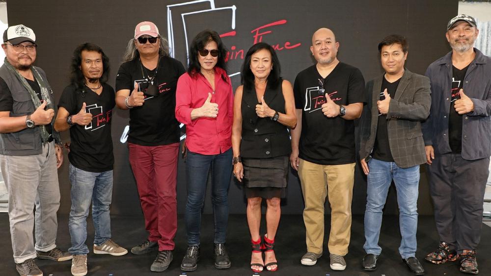 เปิดละคร ยิ่งลักษณ์ วัชรพล จัดงาน Twin Flame “Make it better” เปิดบริษัททวิน เฟลม พร้อมแถลงเปิดไลน์อัพละครจะนำออกอากาศทางไทยรัฐทีวี โดยมี ณรงค์ ศิริสารสุนทร,โกเมนศ์ ป้อมทอง และ บดินทร์ ทองสิงห์ มาร่วมงานด้วย ที่ บ.ทวิน เฟลม ย่านสุขาภิบาล 5 วันก่อน.
