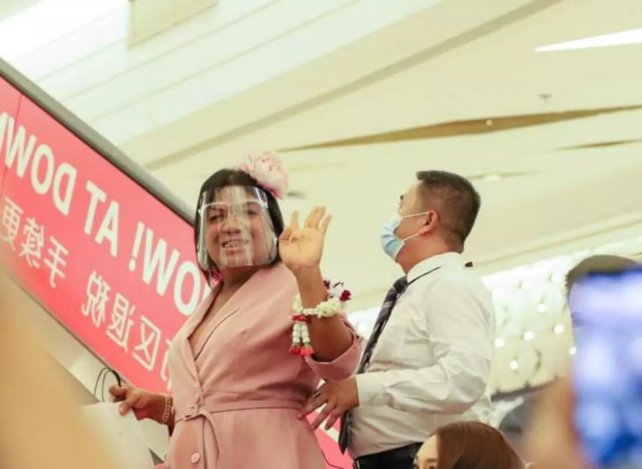 ปรากฏการณ์ “พระมหาเทวีเจ้า” นักการตลาด แห่งเมืองทิพย์ ขายความต่างแบบบ้านๆ ดังพลุแตก