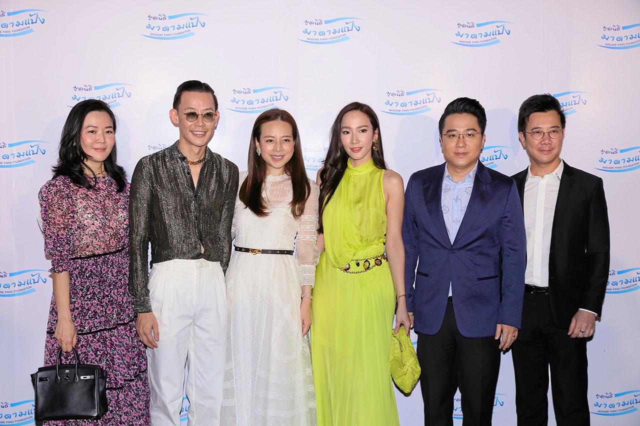 “มาดามแป้ง” เป็นปลื้มน้องรัก “ป๊อป” วราวุธ เลาหพงศ์ชนะ ควง “อั้ม” พัชราภา ไชยเชื้อ และ “หมอช้าง” ทศพร ศรีตุลา ร่วมยินดี