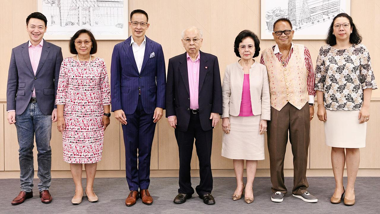สิริมงคล - โพธิพงษ์–ยุพา ล่ำซำ และ สาระ ล่ำซำ จัดพิธีทำบุญอาคาร 66 Tower โครงการอาคาร สำนักงานให้เช่าตั้งอยู่บนถนนสุขุมวิท เพื่อความเป็นสิริมงคล โดยมี ภูมิชาย ล่ำซำ, ดร.สุธี โมกขะเวส และ ภคินีนาถ ติยะชาติ มาร่วมงานด้วย ที่อาคาร 66 Tower ถนนสุขุมวิท วันก่อน.