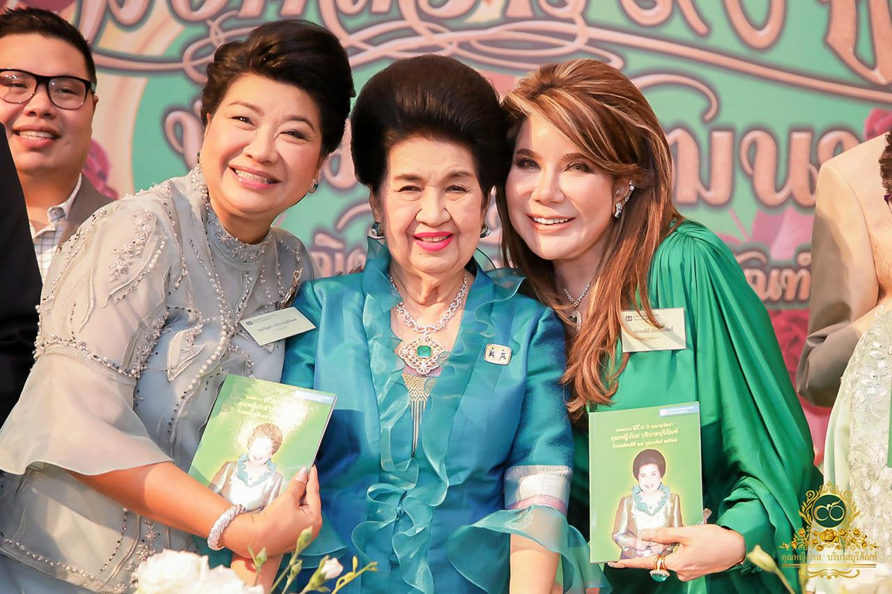 “รัญชา–รมณีย์” 2 สาวกำลังใจของคุณแม่ คุณหญิงโรส บริบาลบุรีภัณฑ์.