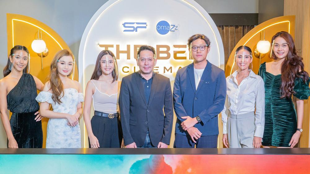 ดูหนัง เดชา ธรรมชัยพิเนต และ ชานนท์ ชัยวัฒนา จัดชมรอบพิเศษภาพยนตร์ “ก็อดซิลล่า ปะทะ คอง” ให้เซเลบริตี้และพาร์ทเนอร์ทางธุรกิจ โดยมี ริญญารัตน์ วัชรโรจน์สิริ, กุลกัญญา ปูนปั้น และ สลิตา กลิ่นจันทร์ มาร่วมชมด้วย ที่เอสเอฟเวิลด์ ซีเนม่า เซ็นทรัลเวิลด์ วันก่อน.
