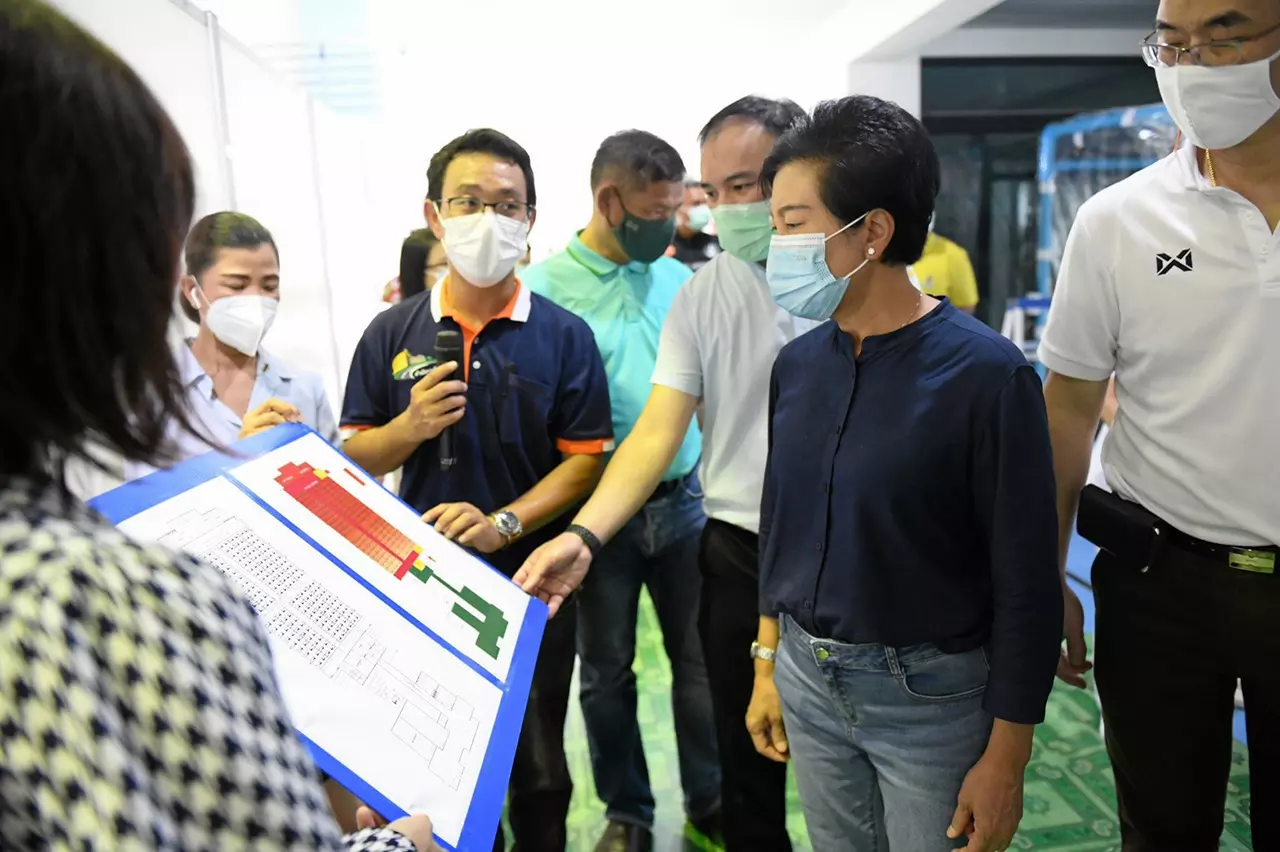 ป่วยรายวันทะลัก 985 ทํานิวไฮอีก จัด 5 จังหวัดโซนแดง เร่งทำโรงพยาบาลสนามเพิ่ม