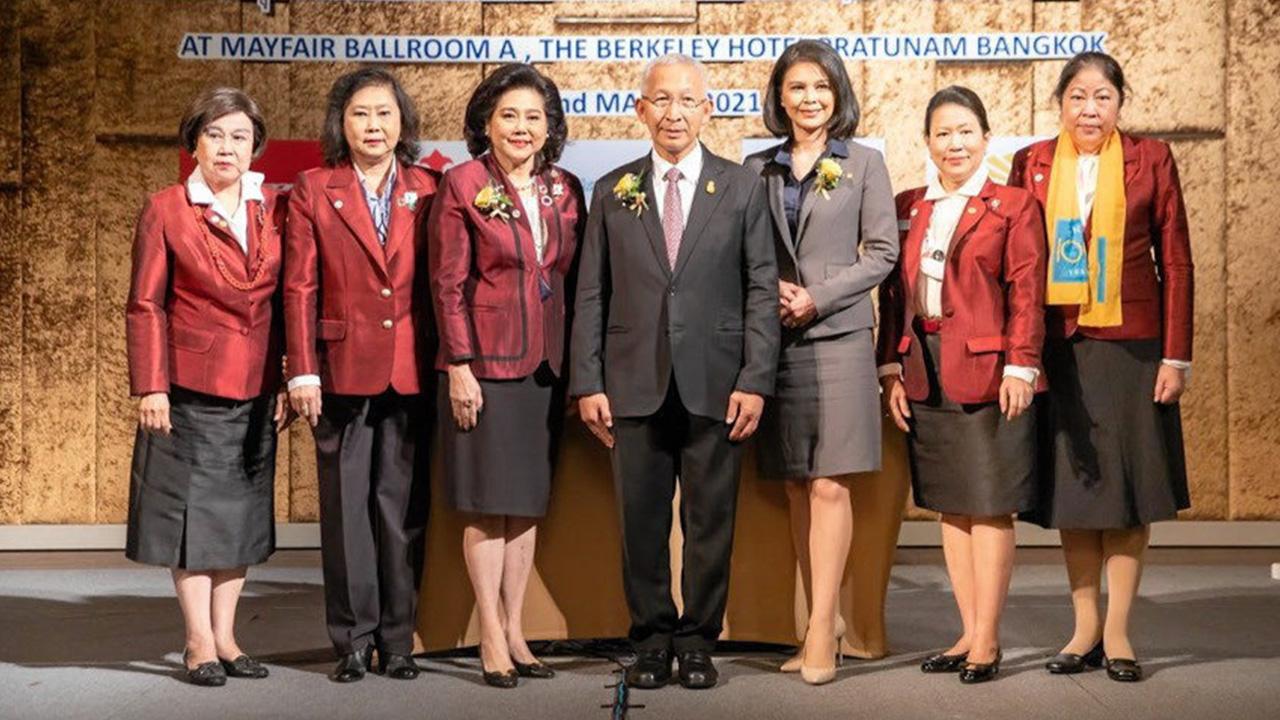 เสวนา ศ.นพ.อุดม คชินทร และ พญ.อภิสมัย ศรีรังสรรค์ ได้รับเชิญมาร่วมเสวนาบรรยายในงานจัดกิจกรรมที่ระลึกถึงวันสตรีสากลและวันซอนต้าโรสเดย์ โดยมี ดร.ลาลีวรรณ กาญจนจารี, ดร.สร้อยเพชร เรศานนท์ และ ณฤดี เคียงศิริ มาร่วมงานด้วย ที่ รร.เดอะ เบอเคลี่ย์ วันก่อน.